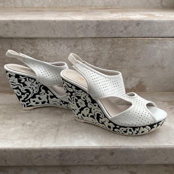 Robes Fashionable wearable art Wedge Shoe - Picture 5 of 9